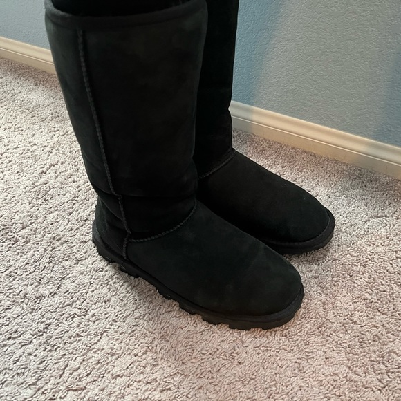 Uggs Australia classic Tall Essential Boots - Picture 1 of 10